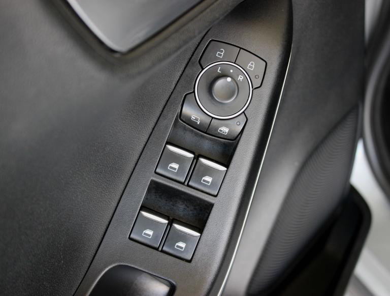 FORD PUMA 1.0 ECOBOOST MHEV ST-LINE AUT.