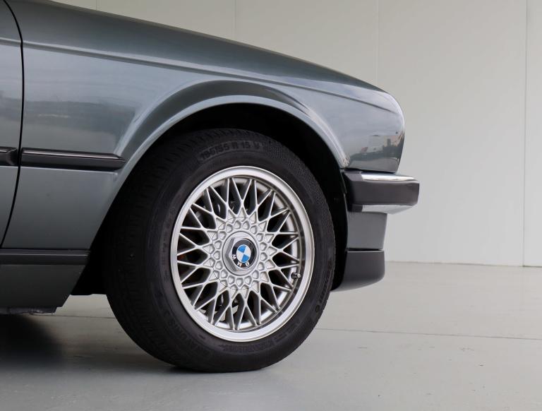 BMW 325I CABRIOLET